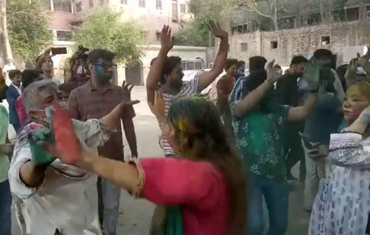 Holi covid-19 Pakistan