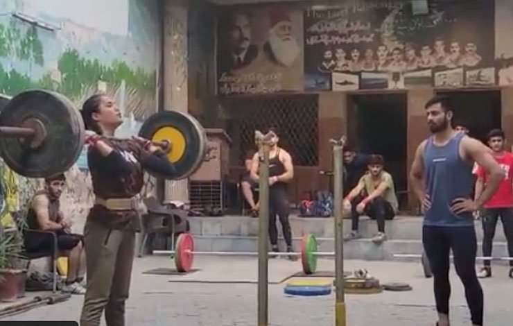 Young Weightlifters Pakistani