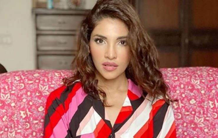 Zhalay Sarhadi Introduces new logic of love