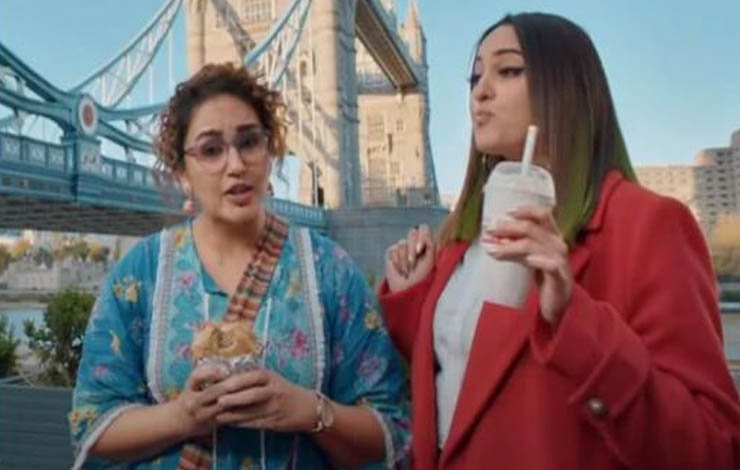 Sonakshi Sinha and Huma Qureshi double xl