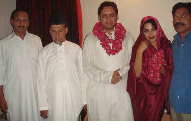 Second Marriage Case Court Declares Meera As Atiq Ur Rehmans Wife 3247