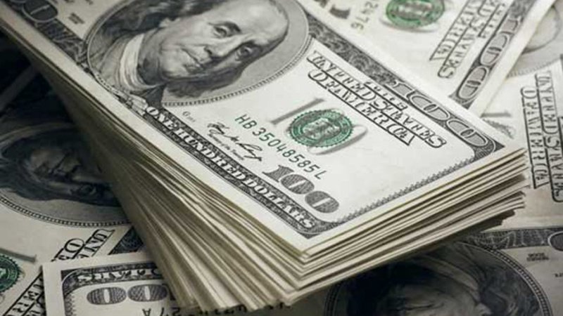 For First Time Remittances Cross $3 Billions in a Month in April