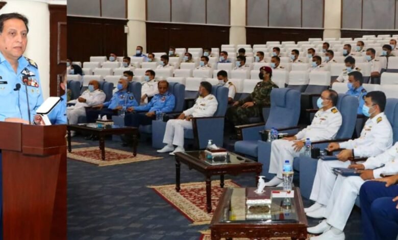 Air Chief Addresses at Pakistan Navy War College