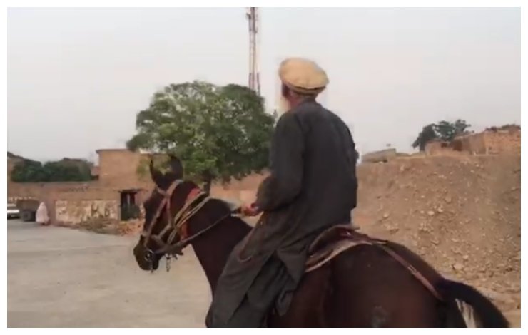 peshawar man horse riding, johar ali horse riding, daily commute