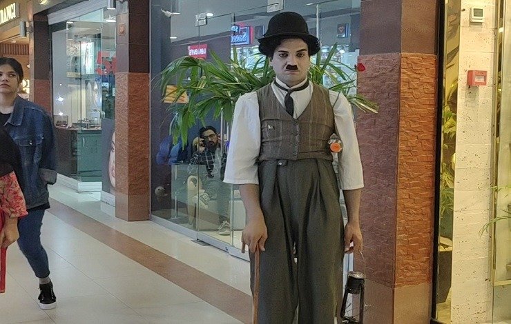 Charlie Chaplin in Rawalpindi, Ali as Charlie Chaplin