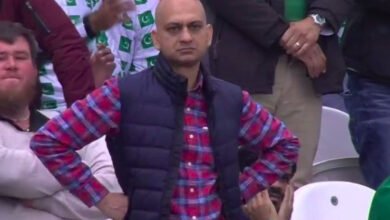 Photo of مایوس کرکٹ مداح صارم اختر شہرت کی بلندی پر