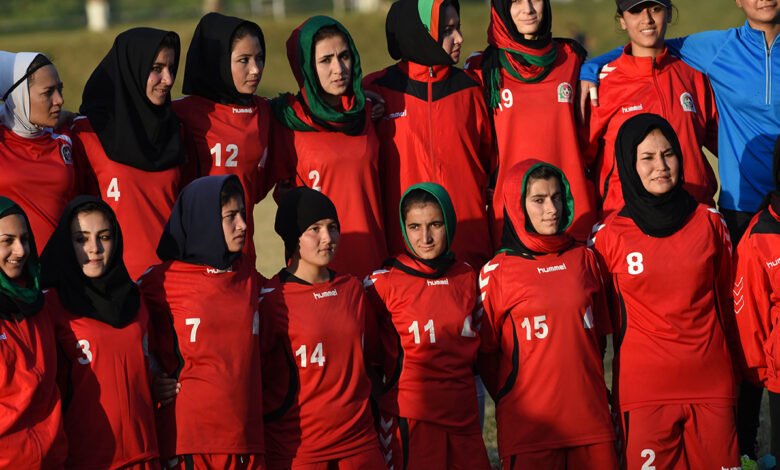 خواتین فٹبال ٹیم