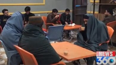 Photo of پشاور کی "حیات آباد فوڈ اسٹریٹ” کی خاص پہچان "کوئٹہ چائے”کا ہوٹل