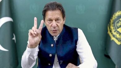 Photo of وزیر اعظم عمران خان کا اہم شخصیات کے مشورے پر استعفیٰ دینے سے انکار