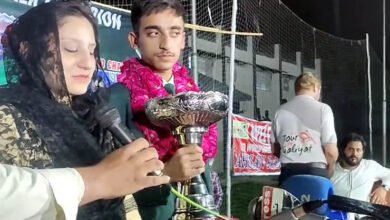 Photo of کم عمر ترین  اسنوکر چیمپیئن احسن رمضان نے کامیابی کا سہرا بہن کے سر باندھ دیا