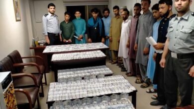Photo of باچا خان ایئرپورٹ پر ایف آئی اے کی کارروائی ، 8 کرنسی اسمگلرز گرفتار