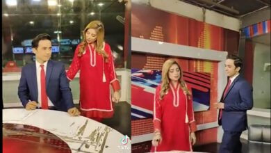 Photo of نیوز اینکرز  نے ٹی وی اسٹوڈیو کو مذاق بنا دیا