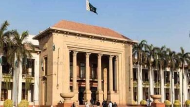 Photo of کیا نئے وزیراعلیٰ پنجاب کی حلف برداری کا معاملہ سپریم کورٹ جاسکتا ہے؟