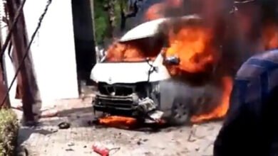 Photo of ملک سیاست کے گرداب میں ، دشمن نے تاک تاک کے نشانے لگانے شروع کردیے