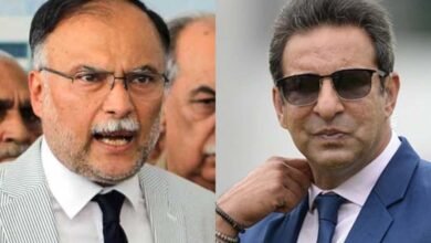 Photo of وسیم اکرم سے عمران خان کی تعریف سن کر احسن اقبال سیخ پا