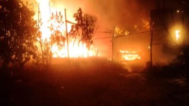 Photo of دادو میں آتشزدگی،20 جھونپڑیاں، مال مویشی خاکستر