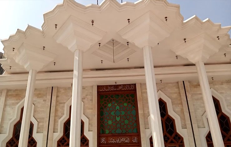 امام مسجد کا گھیراؤ