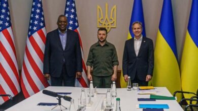 Photo of امریکی سیکرٹری خارجہ و دفاع کی یوکرینی صدر سے ملاقات