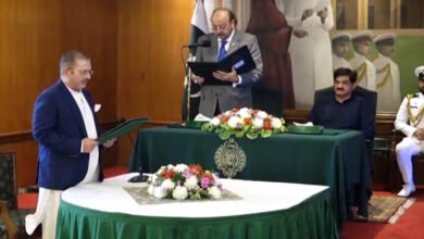 Photo of قائم مقام گورنر نے شرجیل میمن سے وزارت اطلاعات کا حلف لے لیا