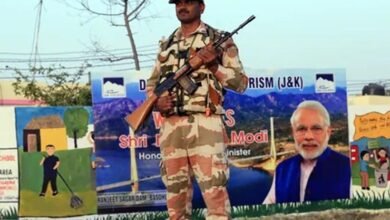 Photo of نریندر مودی کا دورہ مقبوضہ کشمیر ، ایل او سی کے دونوں اطراف یوم سیاہ منایا جارہا ہے