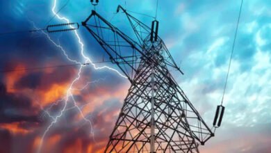 Photo of نئی حکومت کا عوام پر پہلا وار، بجلی 4 روپے 85 پیسے فی یونٹ مہنگی