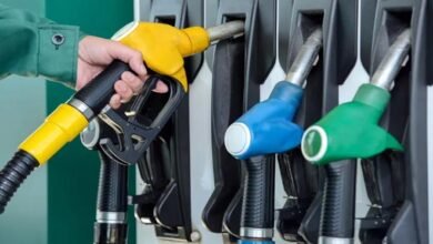 Photo of 15 مئی تک پیٹرولیم مصنوعات کی قیمتیں برقرار رکھنے کا فیصلہ