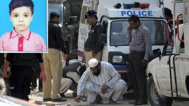 Photo of کراچی میں ڈاکو بے لگام، ڈاکوؤں اور شہری کے درمیان فائرنگ کمسن بچہ جاں بحق