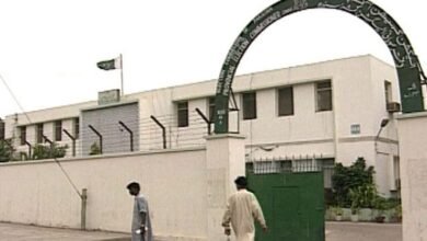 Photo of متحدہ کو دھچکا، الیکشن کمیشن نے کراچی، حیدرآباد میں ایڈمنسٹریٹرز کا تقرر رکوادیا