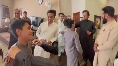 Photo of کم عمر مداح کی عمران خان سے ملاقات، کسی نے کی تنقید تو کوئی خوشی سے نہال