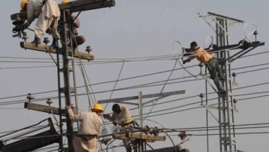 Photo of کراچی میں بڑے بریک ڈاؤن کے بعد بجلی بحال ہونا شروع ہوگئی