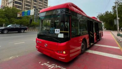 Photo of سندھ حکومت نے پیپلز بس سروس کے کرائے میں 100فیصد اضافہ کردیا