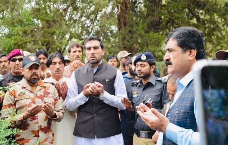 flag-hoisting ceremony، Ziarat, پرچم کشائی، زیارت