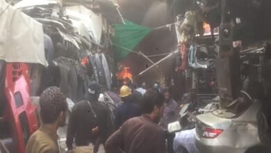 Photo of کراچی:شیر شاہ کباڑی مارکیٹ میں آتشزدگی ، متعدد دکانیں جل کر خاکستر ہو گئیں