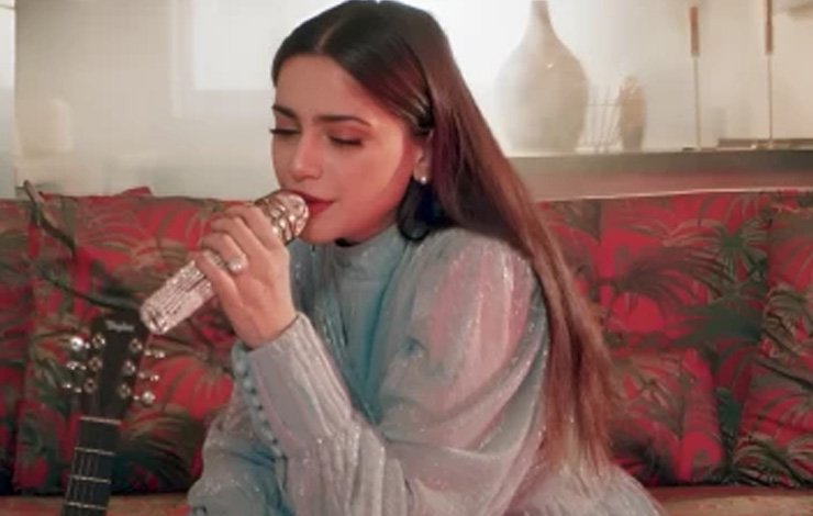 Kafi Khalil, to sing, "Listen to the story", worst, style, Songs, Aima Baig, criticism, کیفی خلیل, گانا, "کہانی سنو", بدترین, انداز, گانے, آئمہ بیگ, تنقید,