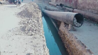 Photo of سکھر انتظامیہ نوتعمیر شدہ سڑکوں کو دوبارہ کھود کر سرکاری خزانہ لوٹنے میں مصروف