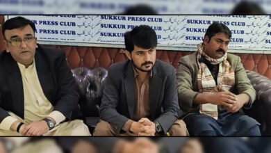 Photo of سکھر پولیس کا غیرقانونی طور صحافی کے گھر میں داخل ہوکر اہلخانہ پر تشدد