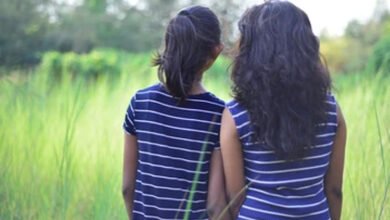 Photo of کورنگی سے لاپتہ سہیلیوں  کے کورین پوپ بینڈ کی محبت میں گھر چھوڑنےکا انکشاف