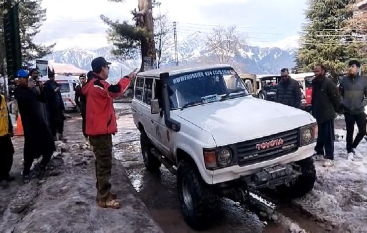 Shogran, snow cover, Mountains, winter tourism, under, Jeep Rally, holding, شوگران، برف پوش، پہاڑوں، ونٹر ٹورازم، تحت، جیپ ریلی، انعقاد،