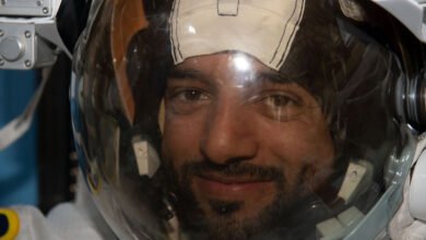 Photo of سلطان النیادی خلا میں چہل قدمی کرنے والے پہلے مسلمان اور عرب خلانورد بن گئے