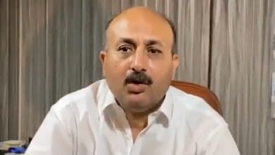 Photo of  برطانیہ سے کاروبار سمیٹ کر مردان آنے والے عالم زیب کا اسٹور رشوت نہ دینے پر سیل