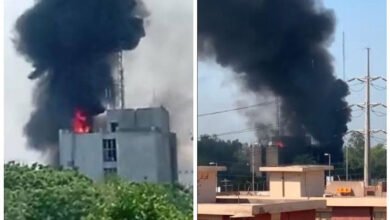 Photo of پی ٹی آئی کاریڈیو پاکستان پر حملہ؛ 4 جاں بحق،27 زخمی، قائد اعظم کی تصاویر بھی نذر آتش کی گئیں