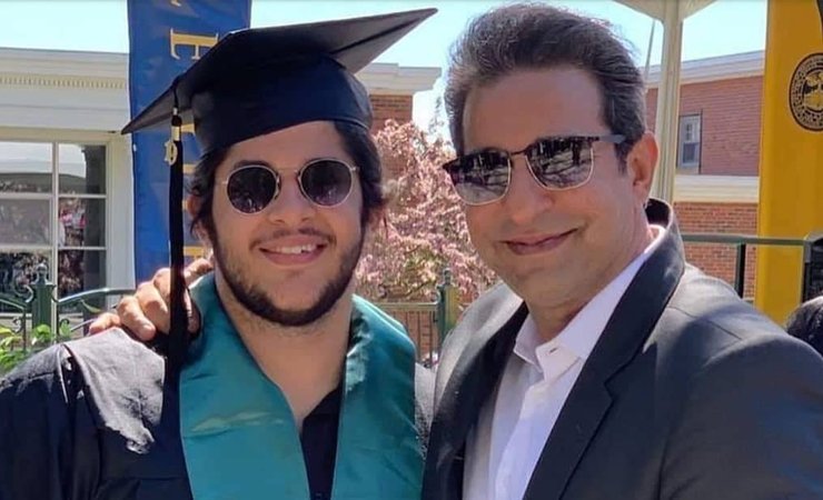 tahmoor akram gets master degree, تیمور اکرم