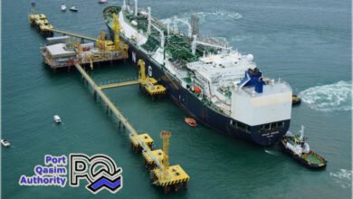 Photo of سمندری طوفان کا خطرہ ٹلتے ہی پورٹ قاسم پر ایل این جی ٹرمینلز  نے کام شروع کردیا