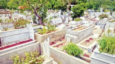 Photo of کراچی میں مرنا بھی مشکل، قبر کیلئے 5 لاکھ روپے تک وصولی کا انکشاف